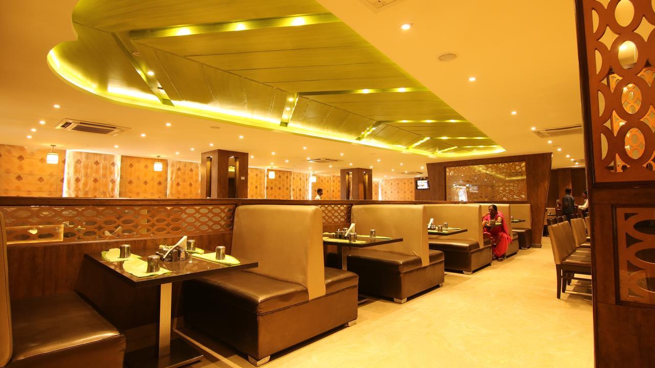 Sri Nandi Comforts Hotel Bangalore Exterior foto